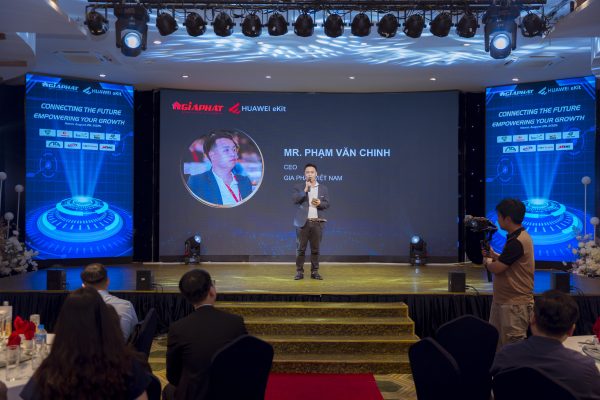 GIA PHÁT VÀ HUAWEI eKit KÝ KẾT HỢP TÁC CHIẾN LƯỢC & PHÂN PHỐI CẤP QUỐC GIA 28/08/2025 PMH09963