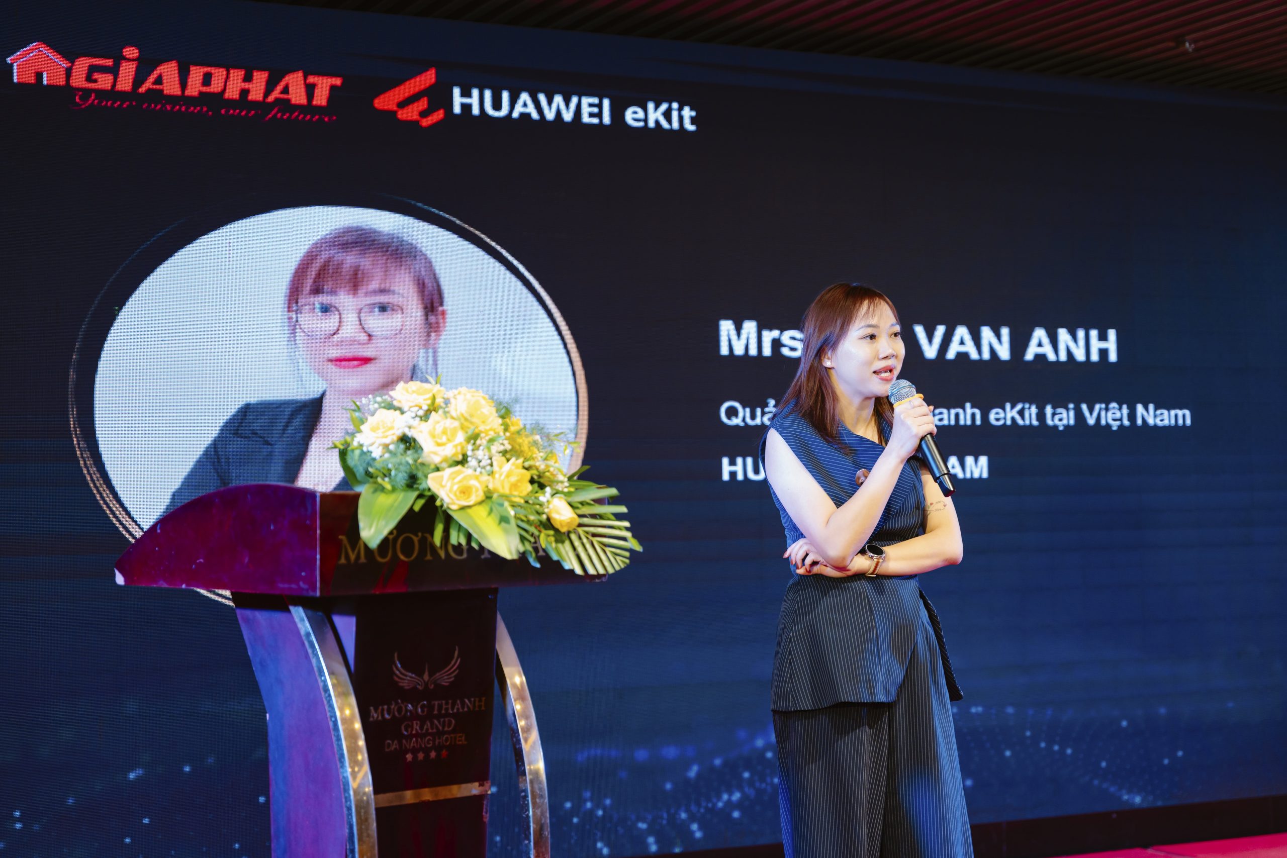 Ms. Vu Van Anh - Quản lý HUAWEI eKit tại Việt Nam
